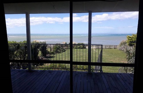 Mataikona House | Peaceful Ocean-front holiday home