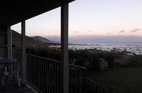 Mataikona House | Peaceful Ocean-front holiday home