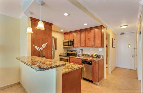 Historic Lahaina Front Street Condo | Peaceful Oceanfront Studio 423 LS