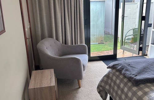 Omokoroa Bed & Breakfast | Peaceful Ōmokoroa Studio Unit — close to Omokoroa Golf Course