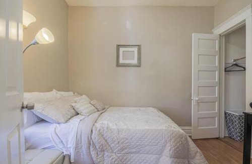 Forest Park Apartment | Peaceful One Bedroom Home near Chicago
