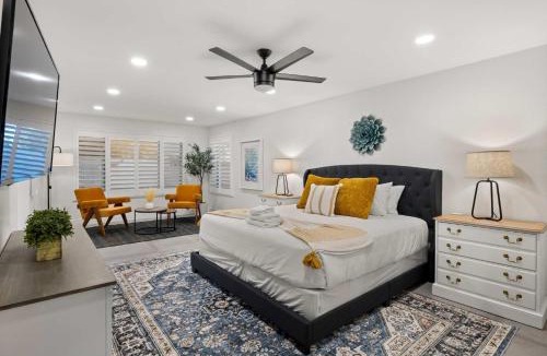 Dobson Ranch House | Peaceful Palm - Farmhouse Chic with Pool & Games