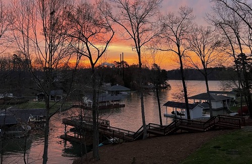 Semora House | Peaceful paradise at Hyco Lake