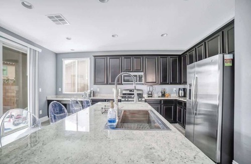 Whitney House | Peaceful, Pet Friendly & Gated
