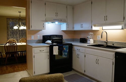 Western Apartment | Peaceful Pine's upper