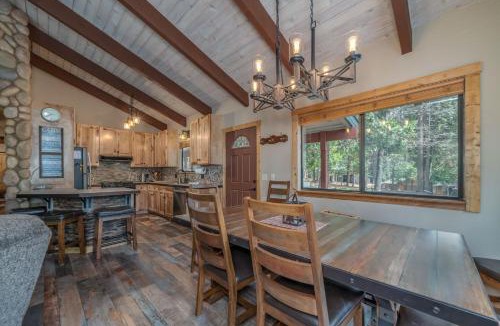 Dorrington House | Peaceful Pinecone