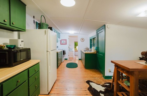 Fowlstown House | Peaceful Pines Cabin w/Deck & Wildlife Views