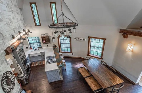 Albany Other | Peaceful Pond Cottage