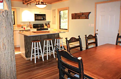 Champion Cabin | Peaceful private cabin for relaxing!