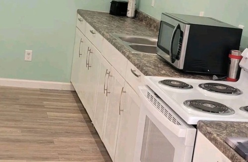 Hot Springs Villa | Peaceful, Private, Friendly Environment 5 minutes to the Historic Omni.