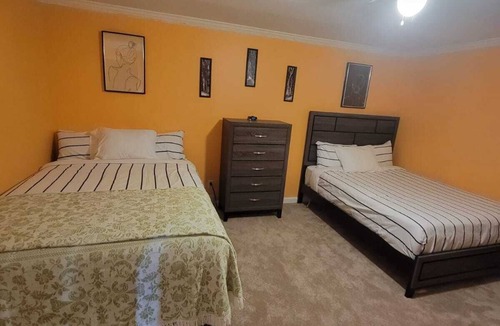 Hot Springs Villa | Peaceful, Private, Friendly Environment 5 minutes to the Historic Omni.
