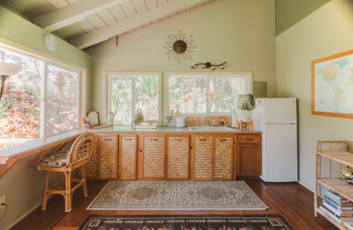 Naalehu Cabin | Peaceful Private Getaway In The Forest