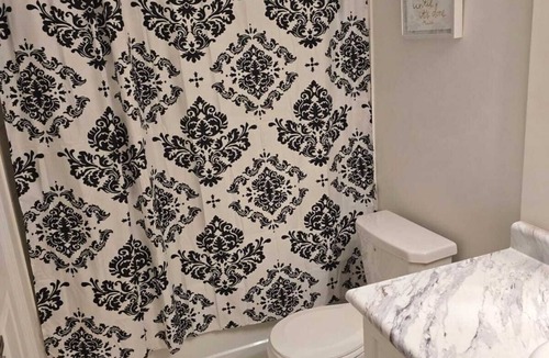 Bowmanville House | Peaceful Private Haven