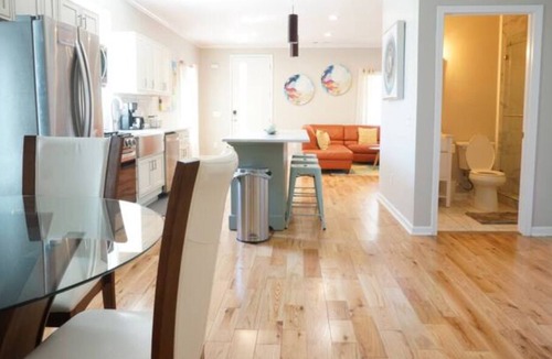 Peoplestown House | Peaceful Private Master Bedroom Suite with Balcony