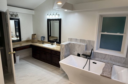 Perinton House | Peaceful, Private, Prime Location