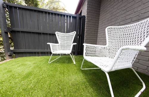 Shailer Park Apartment | Peaceful Private Studio in a convenient location