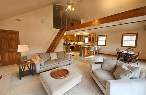 Pittsboro House | Peaceful, Private Treehouse on Terell's Creek
