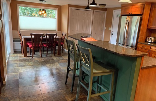 Sedro-Woolley Cabin | Peaceful, Private, Cozy Lakefront Cabin, stunning views.