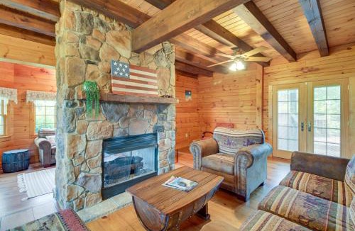 Spottswood House | Peaceful Raphine Cottage with Deck and Fireplace!