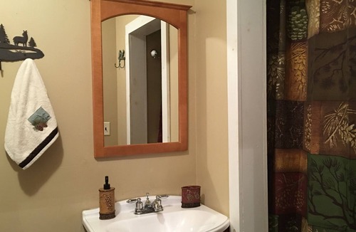 Lake Luzerne-Hadley Cabin | Peaceful Retreat in the Adirondacks