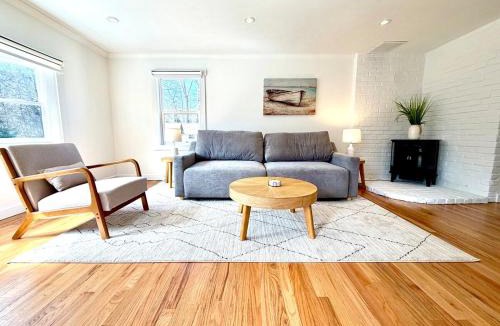 Redding Ridge House | Peaceful Redding Cottage Retreat