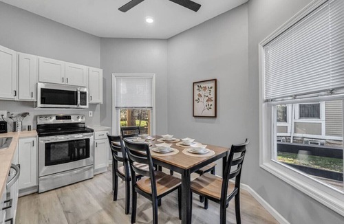 Hough Apartment | Peaceful & Relaxing Three Bedroom