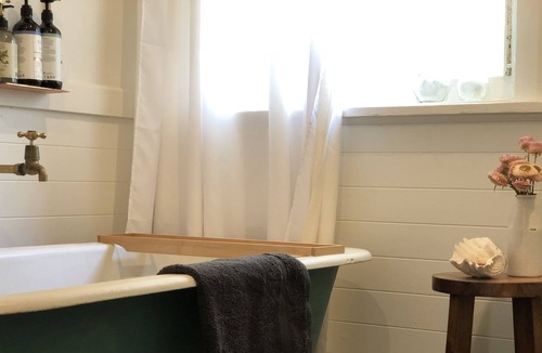 Milsons Passage Cottage | Peaceful retreat on the River