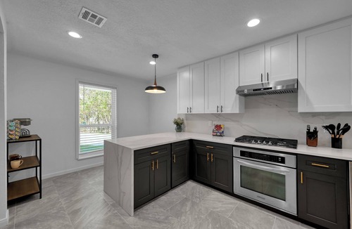 Shenandoah House | Peaceful Retreat Four Bedroom home in charming Shenandoah