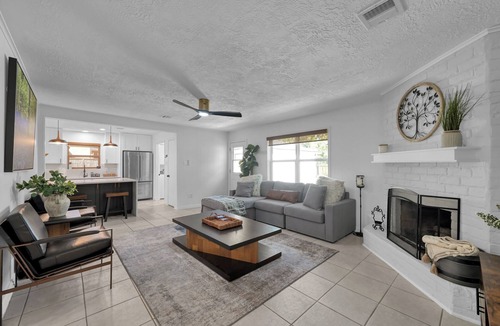 Shenandoah House | Peaceful Retreat Four Bedroom home in charming Shenandoah