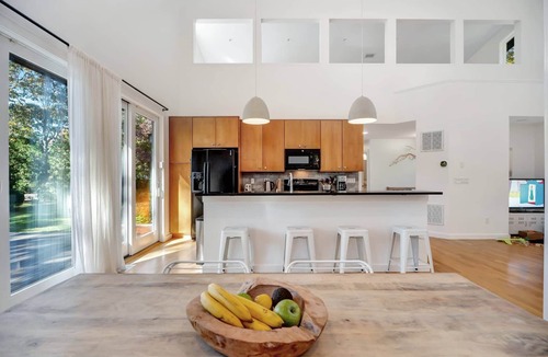 Hampton Bays House | Peaceful Retreat in Immaculate Architect’s House