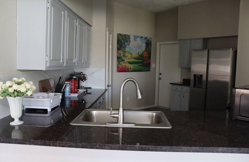 Southbelt/Ellington House | Peaceful Retreat Near NASA & Kemah 3BR/2BA