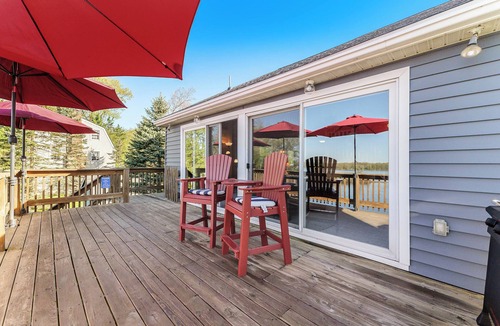 Lake City House | Peaceful Retreat on Sapphire Lake!