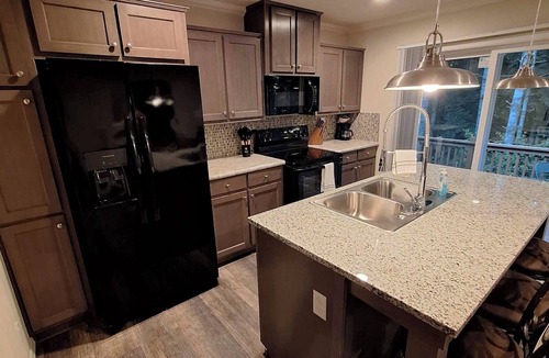 Clatskanie House | Peaceful Retreat on a 30 Acre Tree Farm