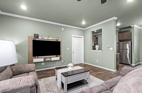 Fort Smith House | Peaceful Retreat on Houston Street