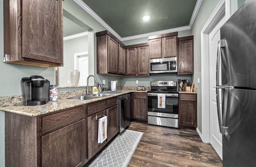 Fort Smith House | Peaceful Retreat on Houston Street