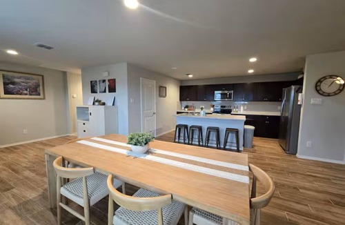 Converse House | Peaceful Retreat Outside the City 3BED/2BATH