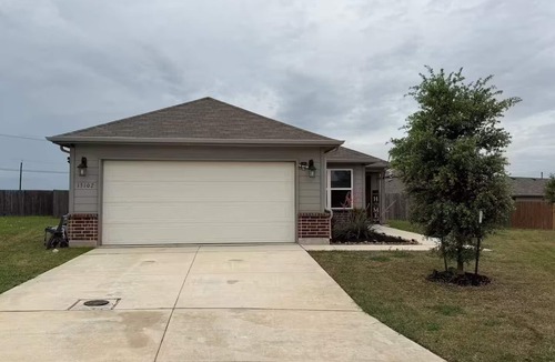 Converse House | Peaceful Retreat Outside the City 3BED/2BATH