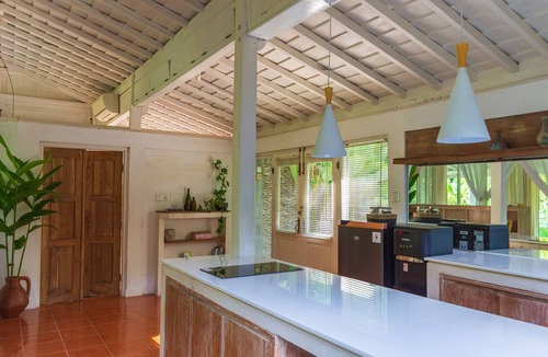 Bantul Cabin | Peaceful Retreat with a Lush Garden & Open-Air Patio