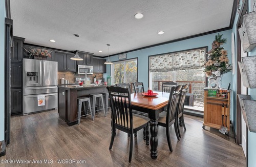 Bremen House | Peaceful retreat with fully functioning tram to the dock!