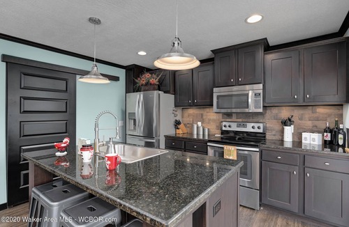 Bremen House | Peaceful retreat with fully functioning tram to the dock!