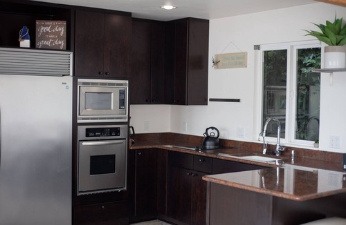 Viewpoint Cottage | Peaceful right on the water, private beach & dock