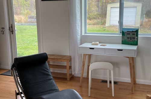 Catskill House | Peaceful River Retreat with Fireplace & Panoramic Views