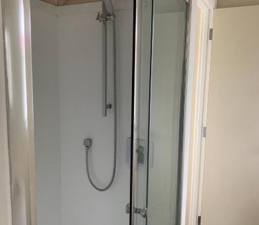 Te Kopuru House | Peaceful Riverfront cottage in small northland town