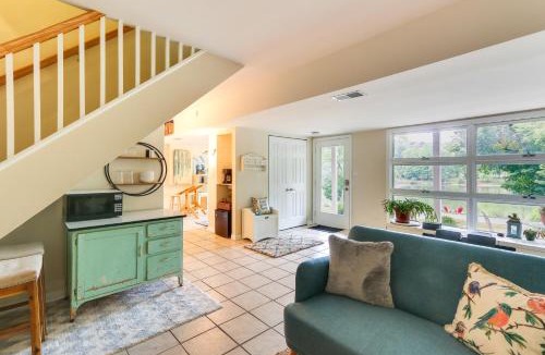 Berryville Apartment | Peaceful Riverfront Retreat w/Yoga & Art Studio!