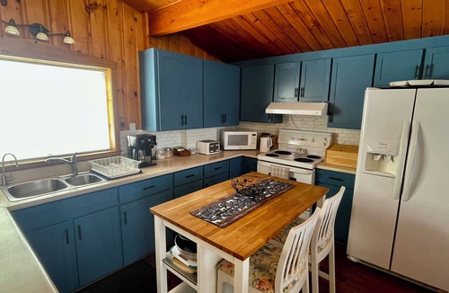Tweed Cottage | Peaceful riverside cottage-Tranquil views & private outdoor space