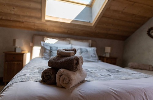 Sapois Bed & Breakfast | Peaceful room with sauna and breakfast included