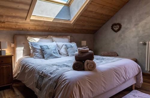 Sapois Bed & Breakfast | Peaceful room with sauna and breakfast included