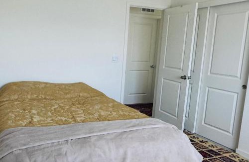Pleasant Grove House | Peaceful Roseville Homestay