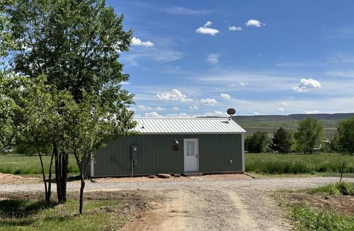 Lazear Cottage | Peaceful rural setting in western Colorado.