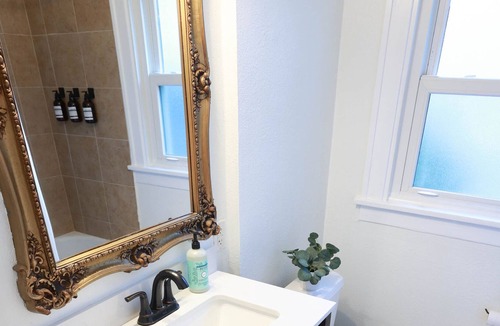 Port Gardner House | Peaceful Sanctuary near Downtown Everett